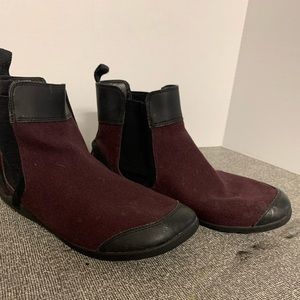 Womens Xeroshoes ankle boots Like new fit runs small